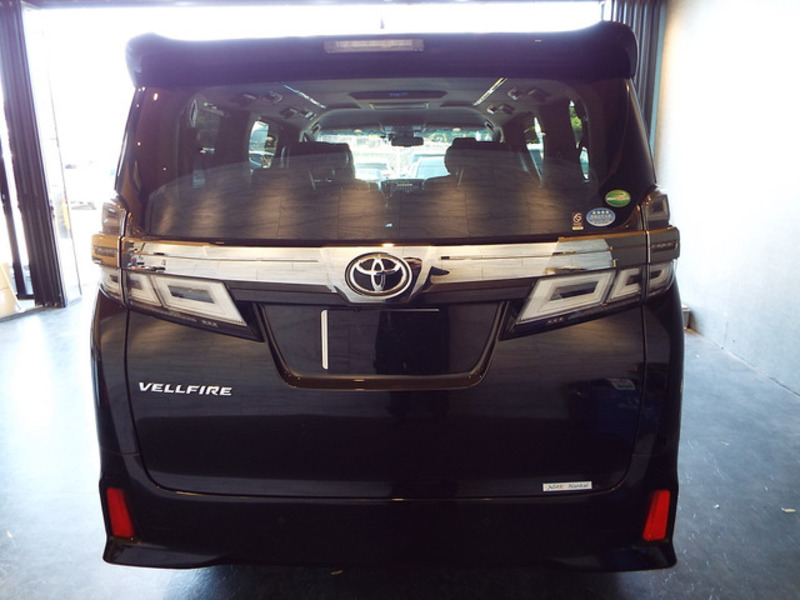 VELLFIRE-3
