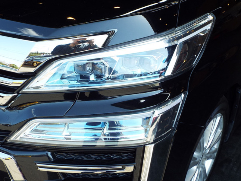 VELLFIRE-7