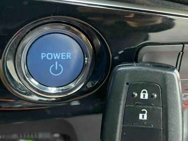 PRIUS-8