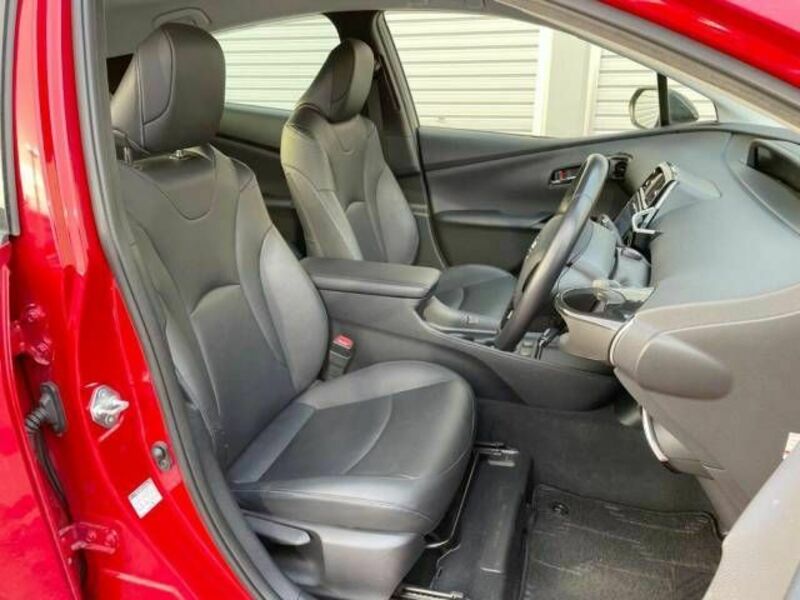 PRIUS-11