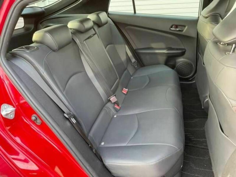 PRIUS-12
