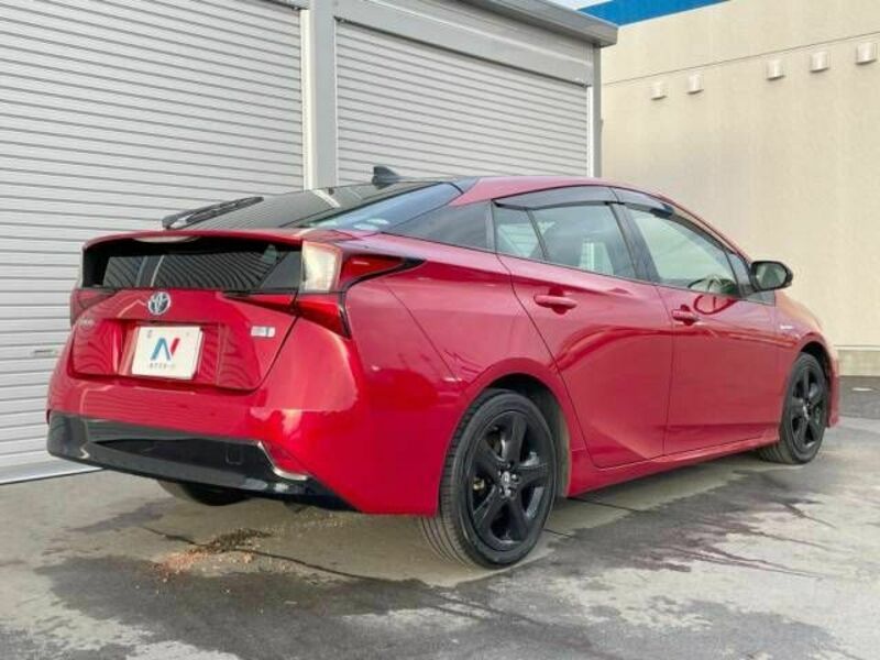 PRIUS-17
