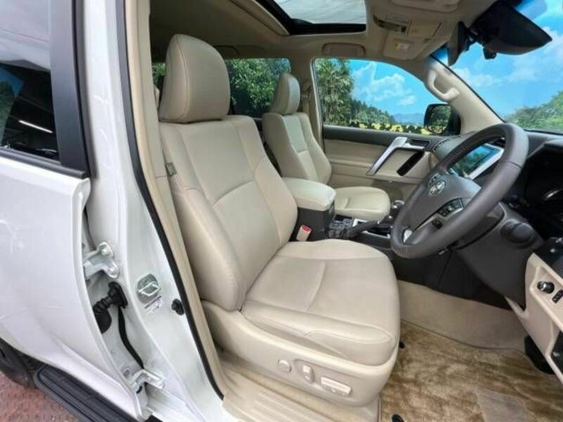 LAND CRUISER PRADO-6