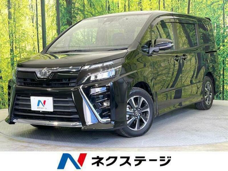 TOYOTA　VOXY