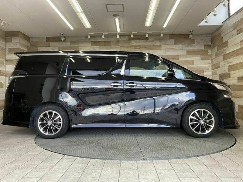 VELLFIRE-13