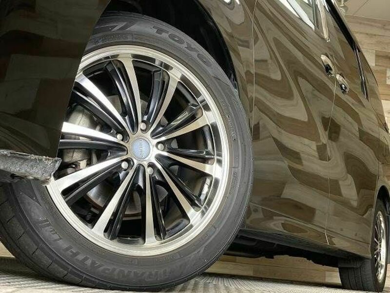 VELLFIRE-18