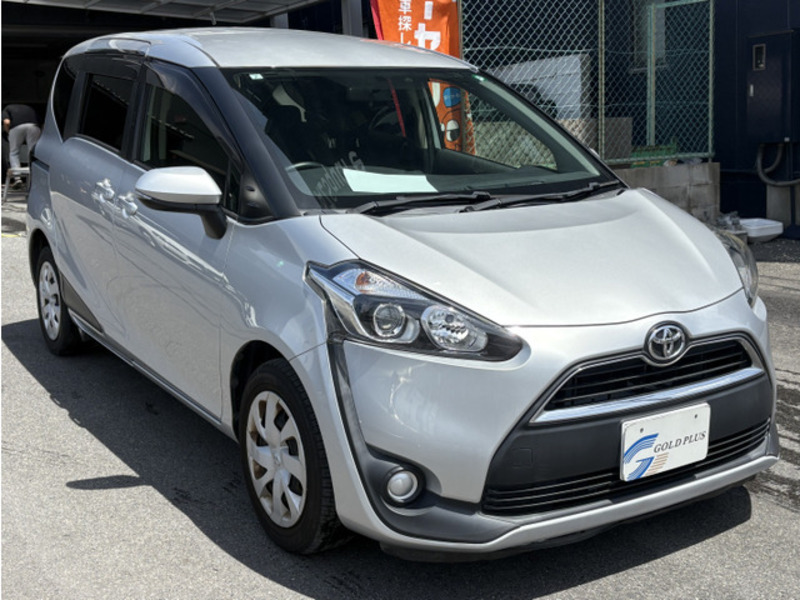 TOYOTA　SIENTA