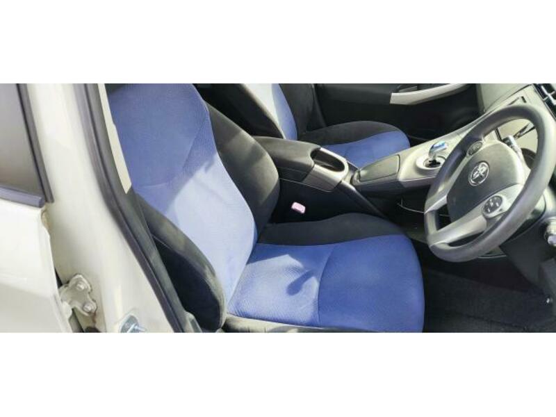 PRIUS-6