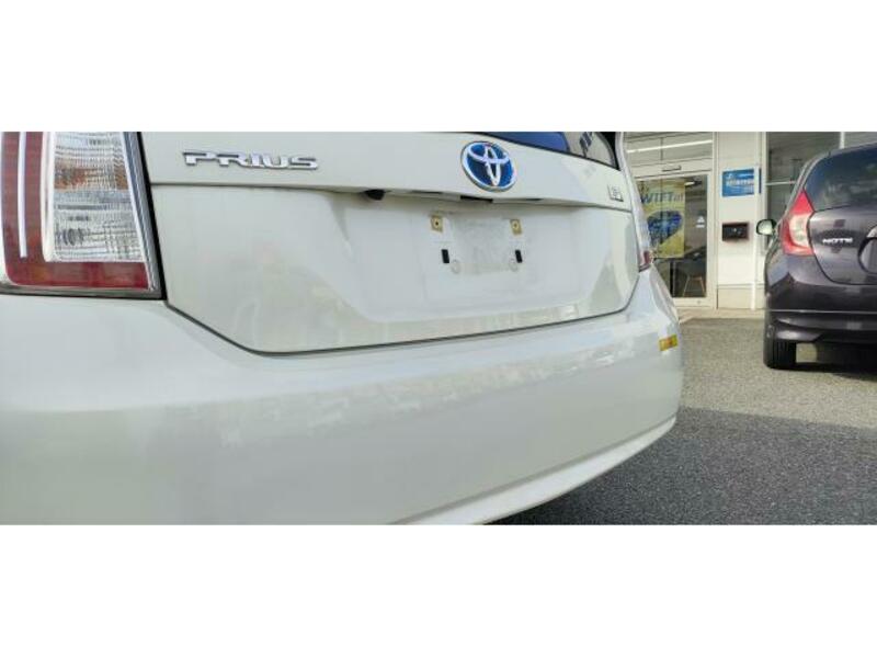 PRIUS-18