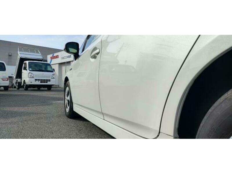 PRIUS-3