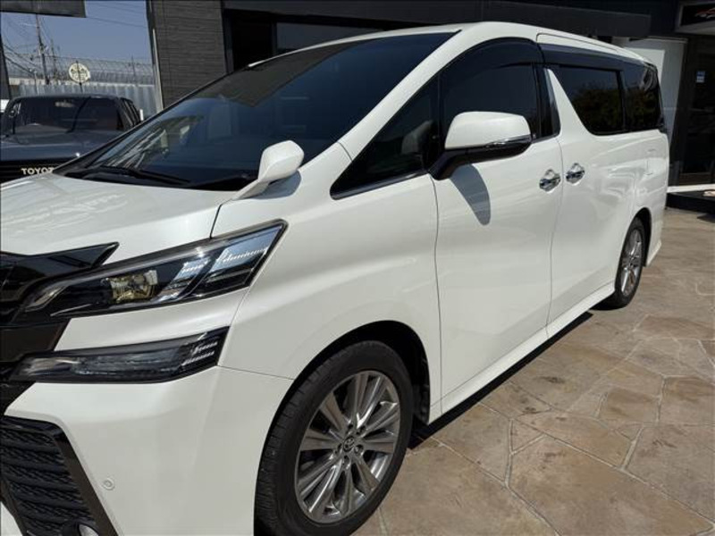VELLFIRE-11