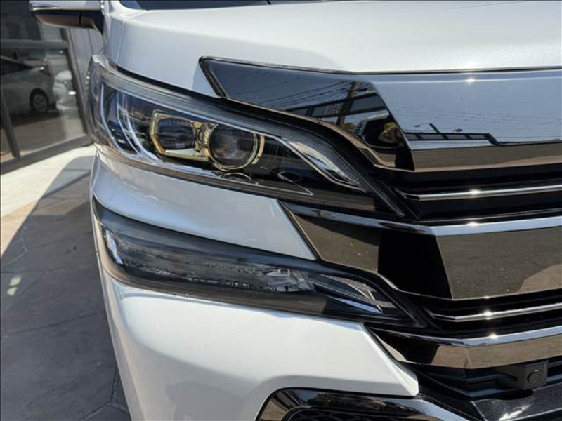 VELLFIRE-8