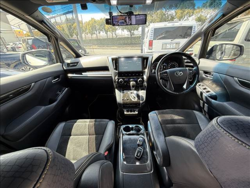 VELLFIRE-1