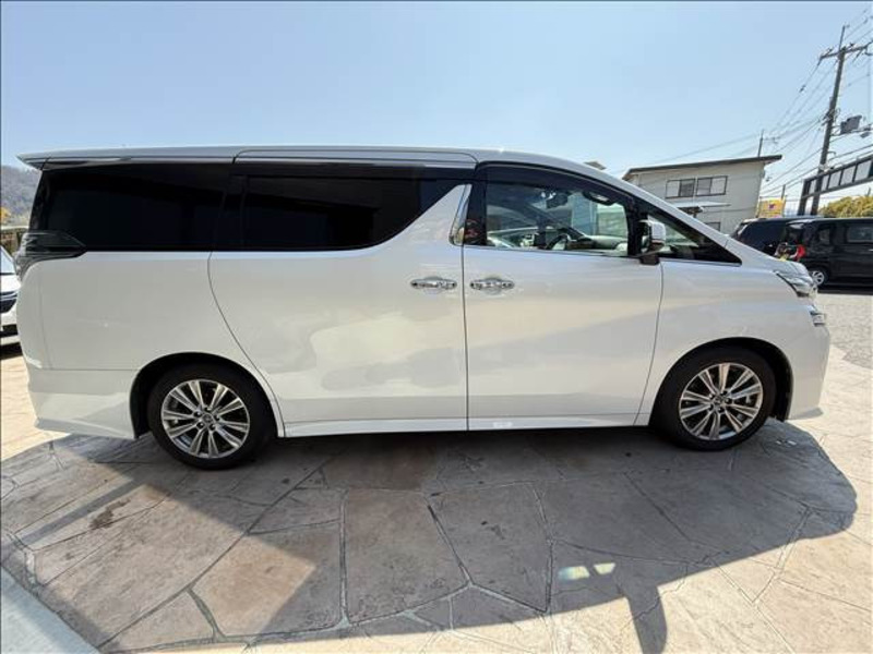 VELLFIRE-4