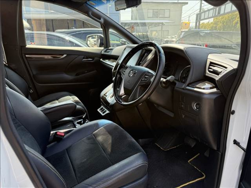 VELLFIRE-12