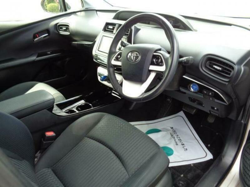 PRIUS-4