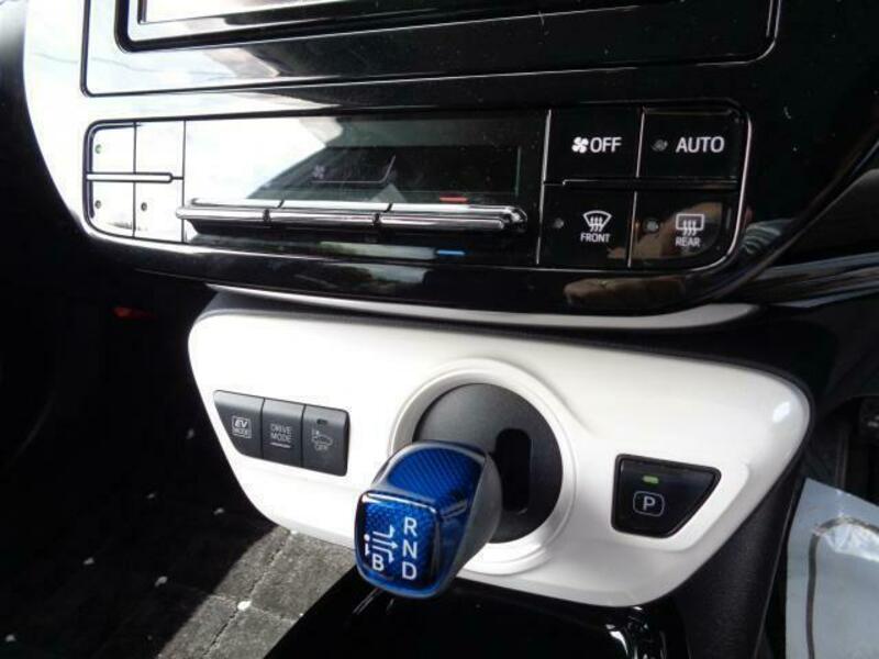 PRIUS-6