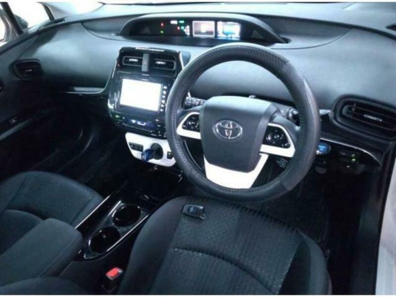 PRIUS-3