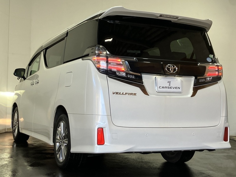 VELLFIRE-6