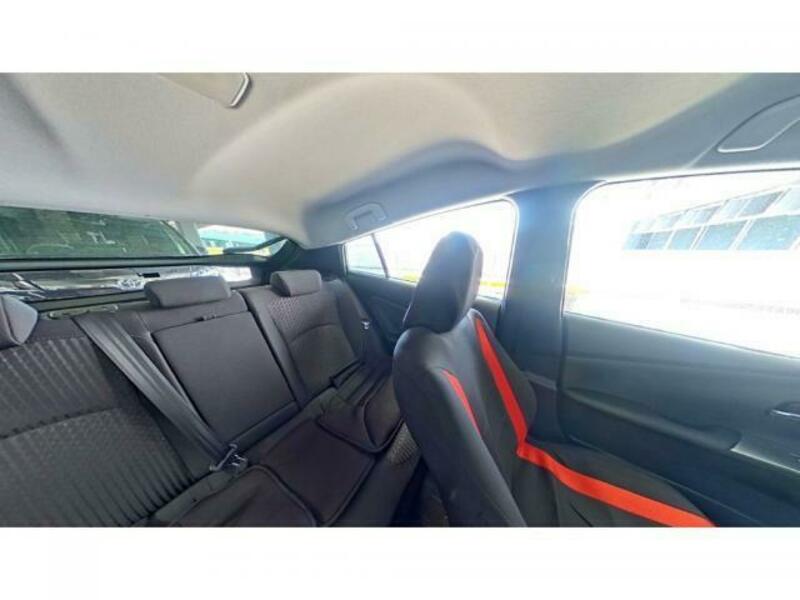 PRIUS-4
