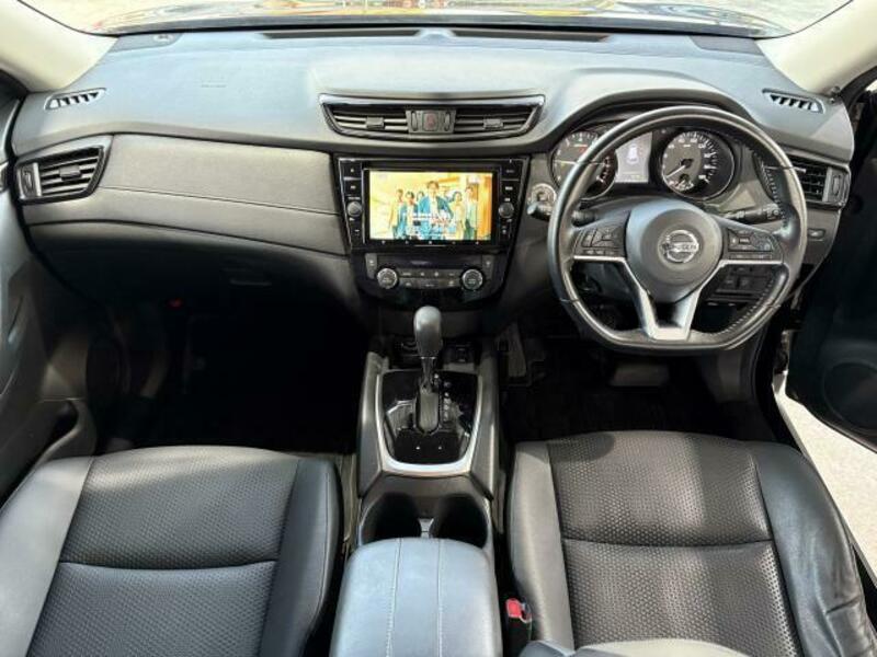 X-TRAIL-9