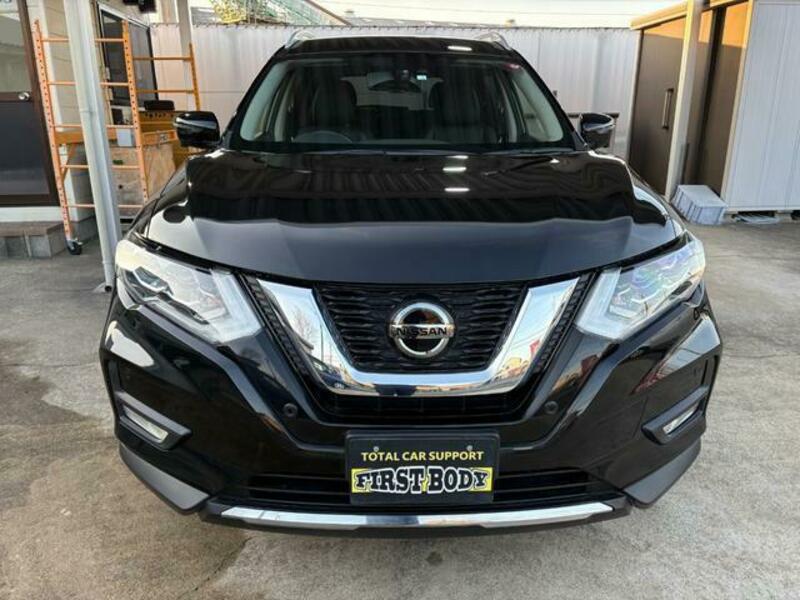 X-TRAIL-1