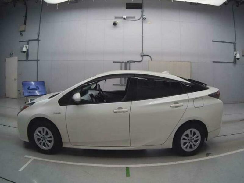 PRIUS-3