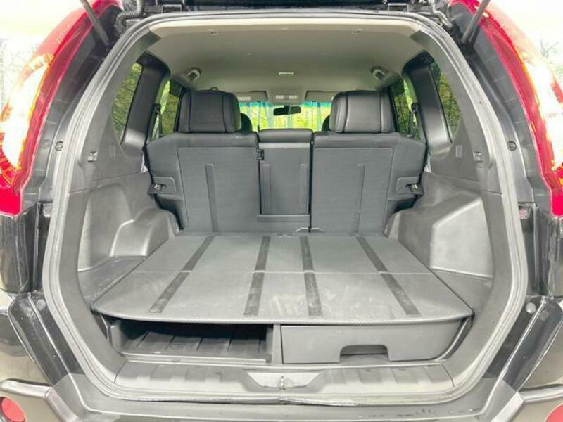 X-TRAIL-9