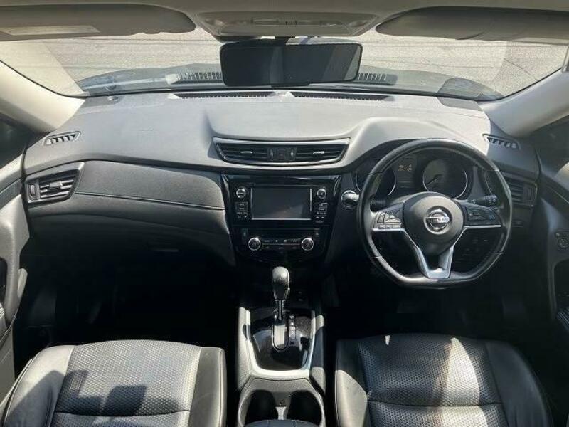 X-TRAIL-1