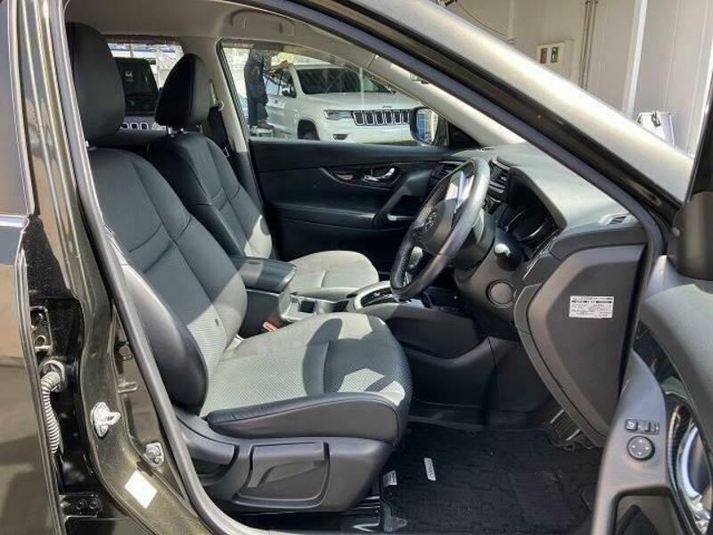 X-TRAIL-10
