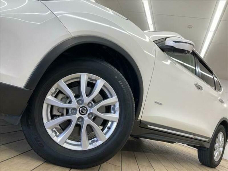 X-TRAIL-18