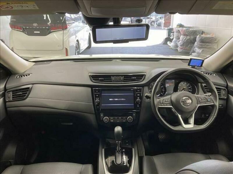 X-TRAIL-1