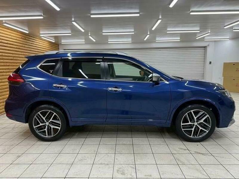 X-TRAIL-17