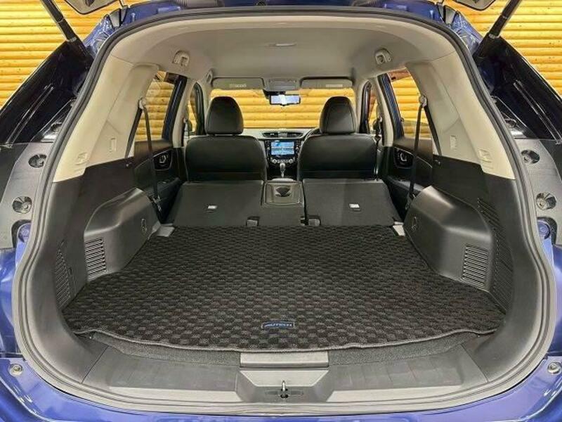 X-TRAIL-19