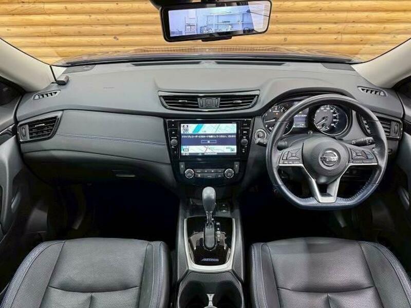 X-TRAIL-1