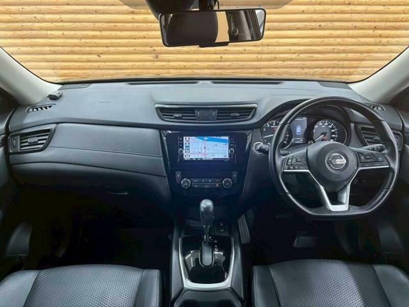 X-TRAIL-1