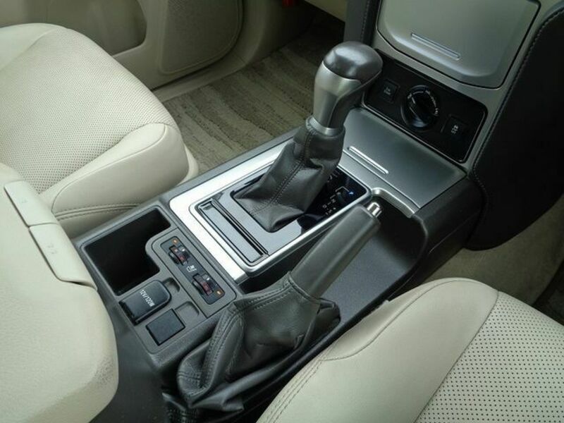 LAND CRUISER PRADO-14
