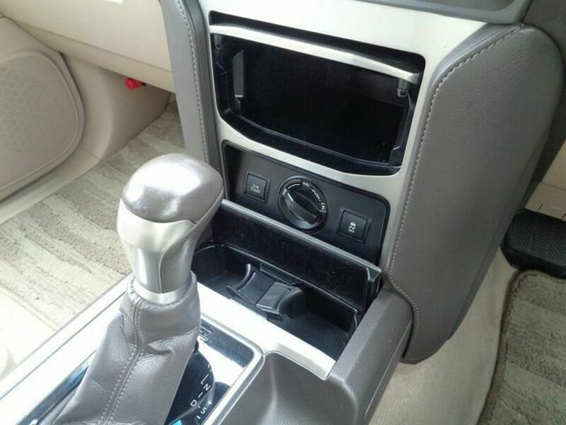LAND CRUISER PRADO-15