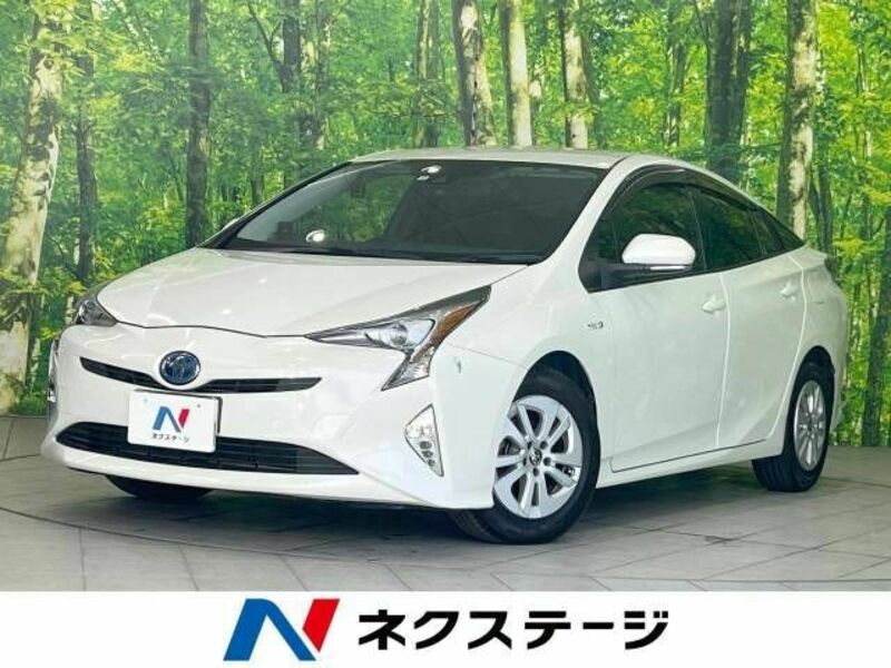 TOYOTA　PRIUS