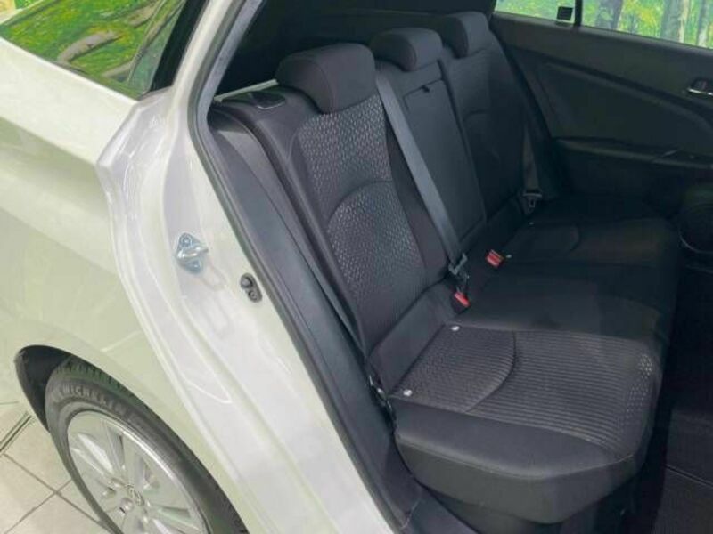 PRIUS-8