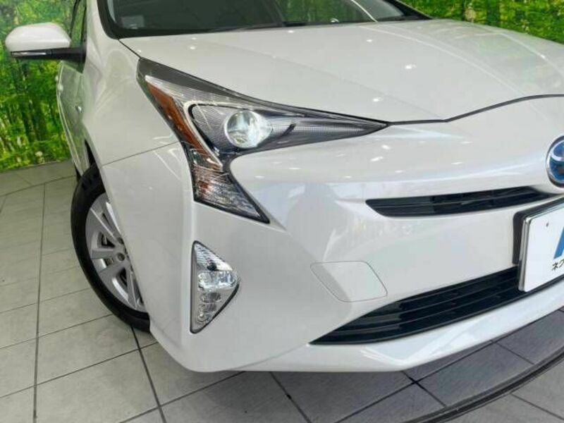 PRIUS-11