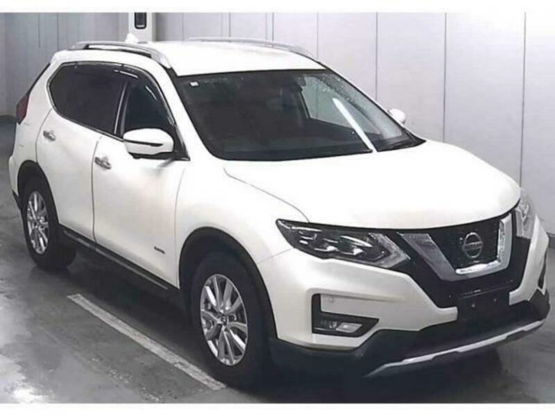 NISSAN　X-TRAIL