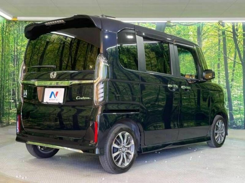 N BOX CUSTOM-16