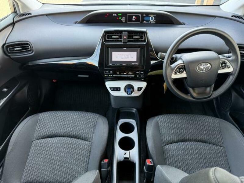 PRIUS-4