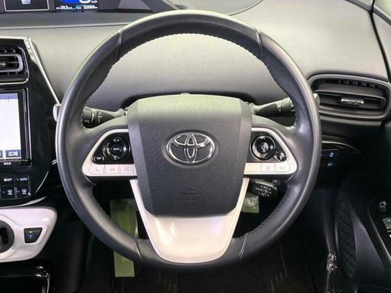 PRIUS-11