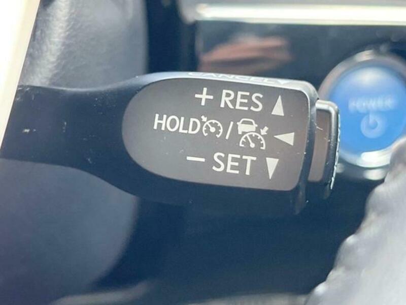 PRIUS-4