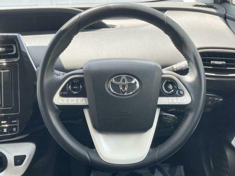 PRIUS-11