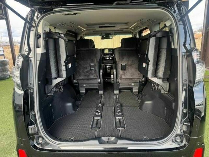 VELLFIRE-12