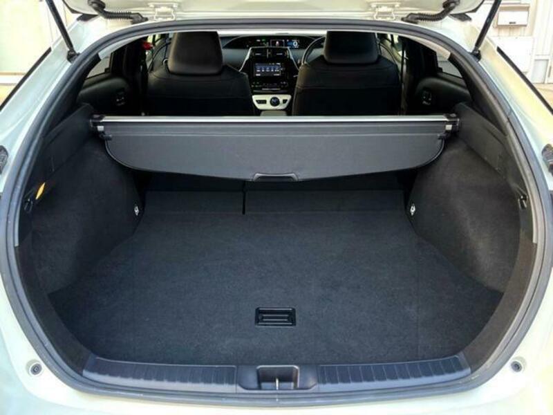 PRIUS-9