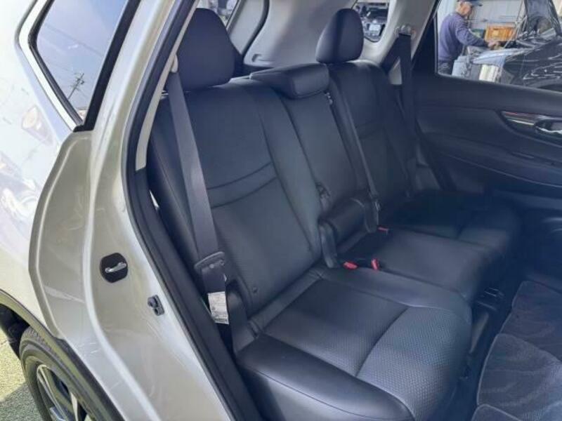 X-TRAIL-5